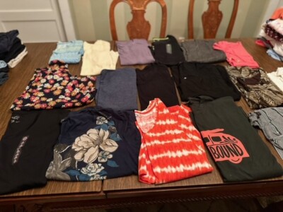 Mixed Lot of 2X and 22W Tops and Tanks