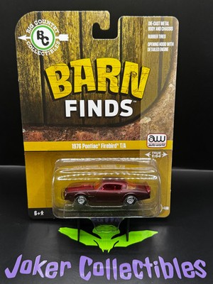 Auto World Big Country Collectibles Barn Finds Ultra Red Chase 1976 Pontiac Fire