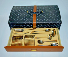 VINTAGE VERSAILLE FRANCE ELEGANCE 72 PIECE CANTEEN OF CUTLERY