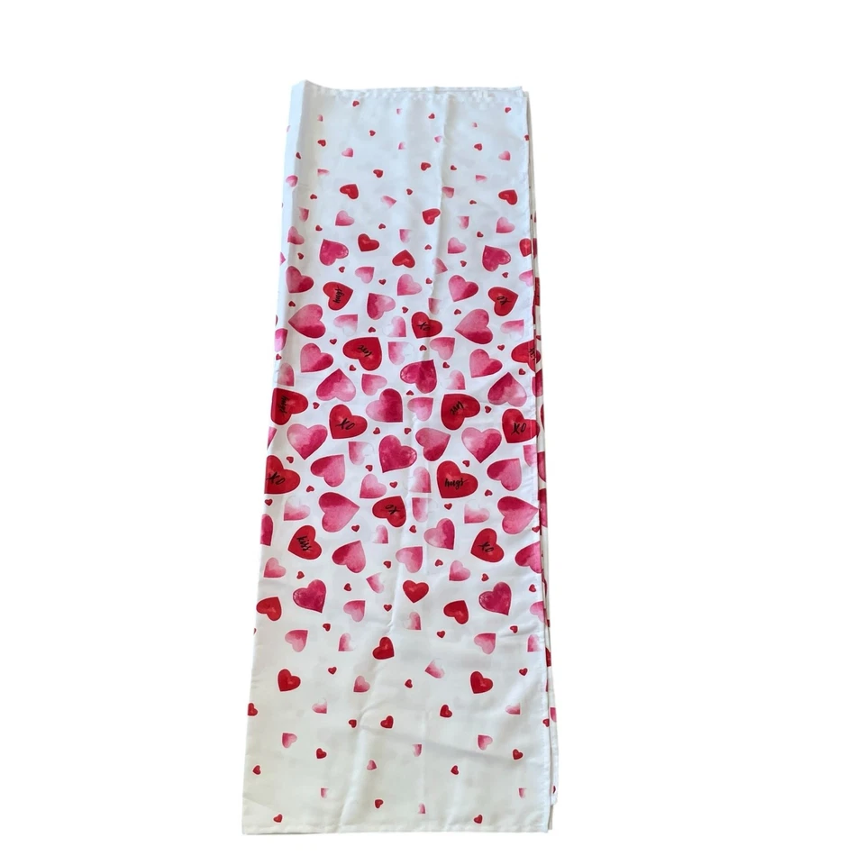 Toalha de Mesa Cupcakes e Cashmere Dia dos Namorados Corações Vermelhos e Rosa 60x84 Branca NOVA - Imagem 3 de 4