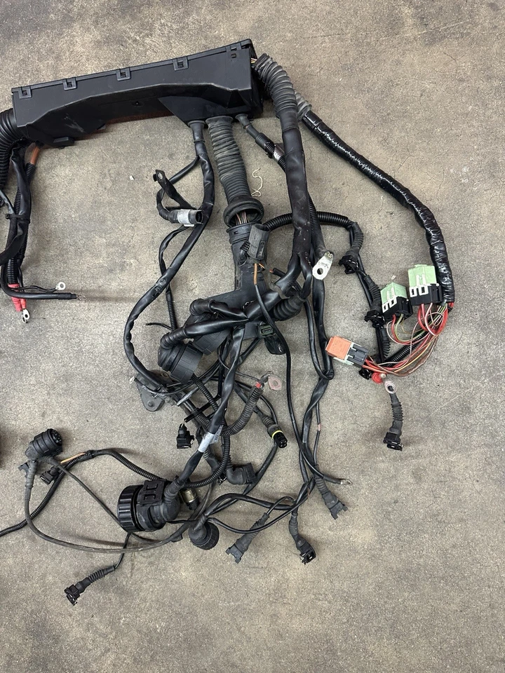 Arnés de cableado del motor BMW E36 318i 4 cilindros M44 transmisión automática OEM 2 puertas cupé vertical Foto 2 de 4