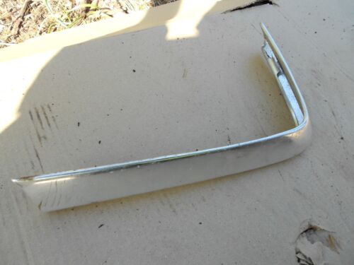 64 65 66 FORD GALAXIE 500 XL & T-BIRD & MERCURY BUCKET SEAT LOWER LEFT MOLDING - Picture 1 of 5