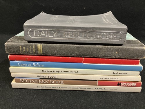 VINTAGE AA ALCOHOLICS ANONYMOUS ASSORTED PAPERBACK BOOKS, LOT OF 8, 1989-2012