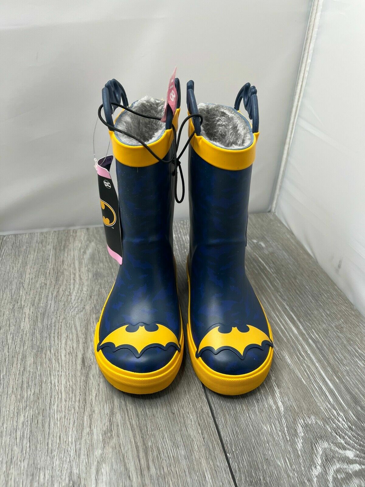 Western Chief Boys' Waterproof Warm Faux Fur Lined Rubber Rain Boots in Batman, 7/8