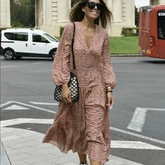 Robe Zara Blanche - Taille L - Style Chemisier Longueur Genou - Occasion Quasi Neuve