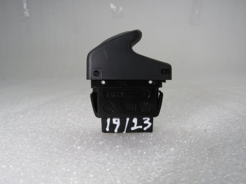 467835 Interruptor elevalunas trasero derecho DACIA SANDERO (BS) 1.2 16V 2008 - Imagen 3 de 15