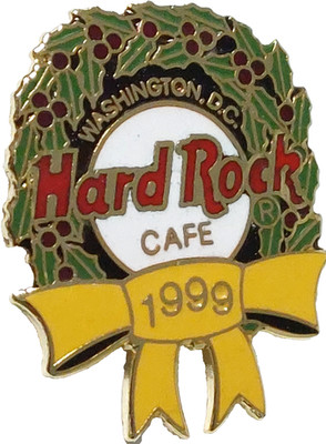 Hard Rock Cafe Restaurant ''Washington D.C.'' (Christmas Wreath) 1999 Pin