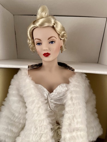 Bambola di porcellana Franklin come nuova cimelio MARILYN MONROE tutto su Eva 19" L53SF - Foto 3 di 5