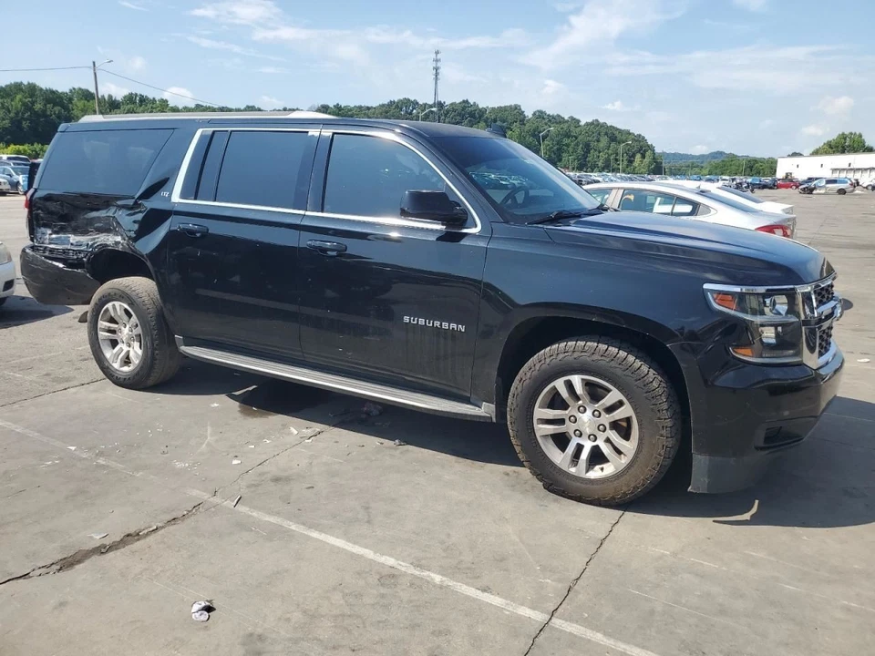 AC Condenser Fits 15-20 ESCALADE 5214633 - Imagem 4 de 4