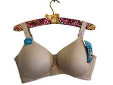 NWT VANITY FAIR 40D BRA BEIGE TAN LACE APPLIQU 71380 NO WIRE FREE WIRELESS