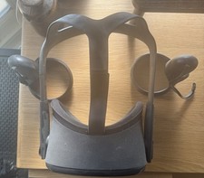 Oculus (Meta) Quest 1 Virtual Reality Headset 128GB with controllers