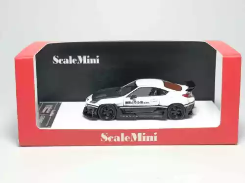 Coche de resina ScaleMini Toyota GR86 Rocket Bunny modelo Fujiwara 1:64