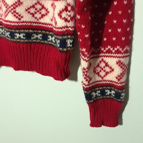 Vintage Limited 100% Wool Sweater size Medium, Red Fair Isle Blue Ivory VGUC - Picture 4 of 11
