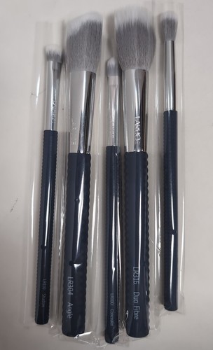 NEW! LARUCE Beauty Christine Set 5 Piece Makeup Brush Set w Gray Brush Holder - Picture 3 of 6