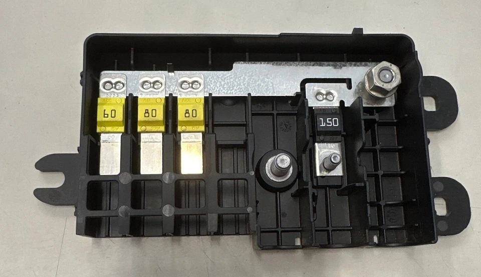 BMW 530I/540I/740I/760IX/i5/i7 2023-2025 CAJA DISTRIBUCIÓN DE ENERGÍA B+ OEM61145A097D2 Foto 2 de 4