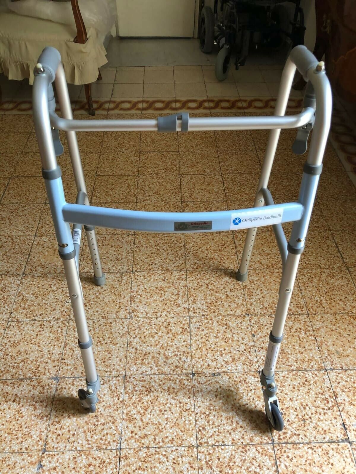 Foto 1 di 6