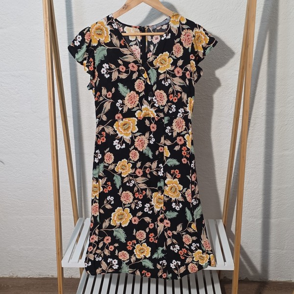 Katies Black Floral Round Neck Cap Sleeve Button Zip Shift Dress Knee 10
