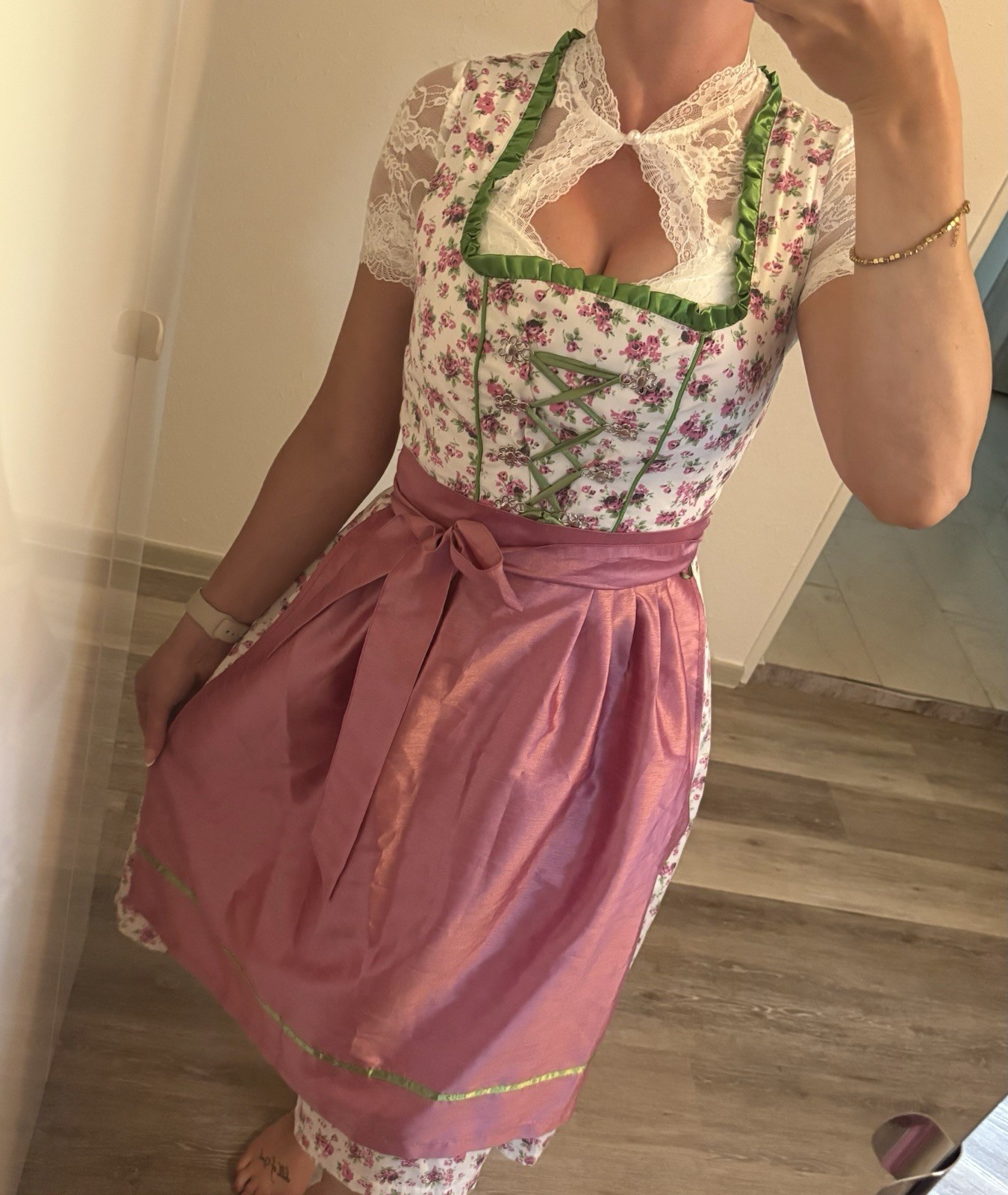 Bild 2 von 6