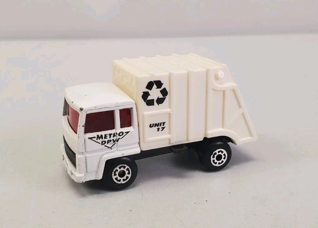 Matchbox 1979 Vehicle Year Vintage Manufacture Diecast Garbage