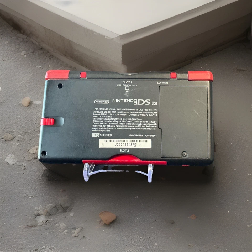 Consola Nintendo Game Boy Macro Personalizada Roja con Estuche Boxy Pixel Foto 3 de 3