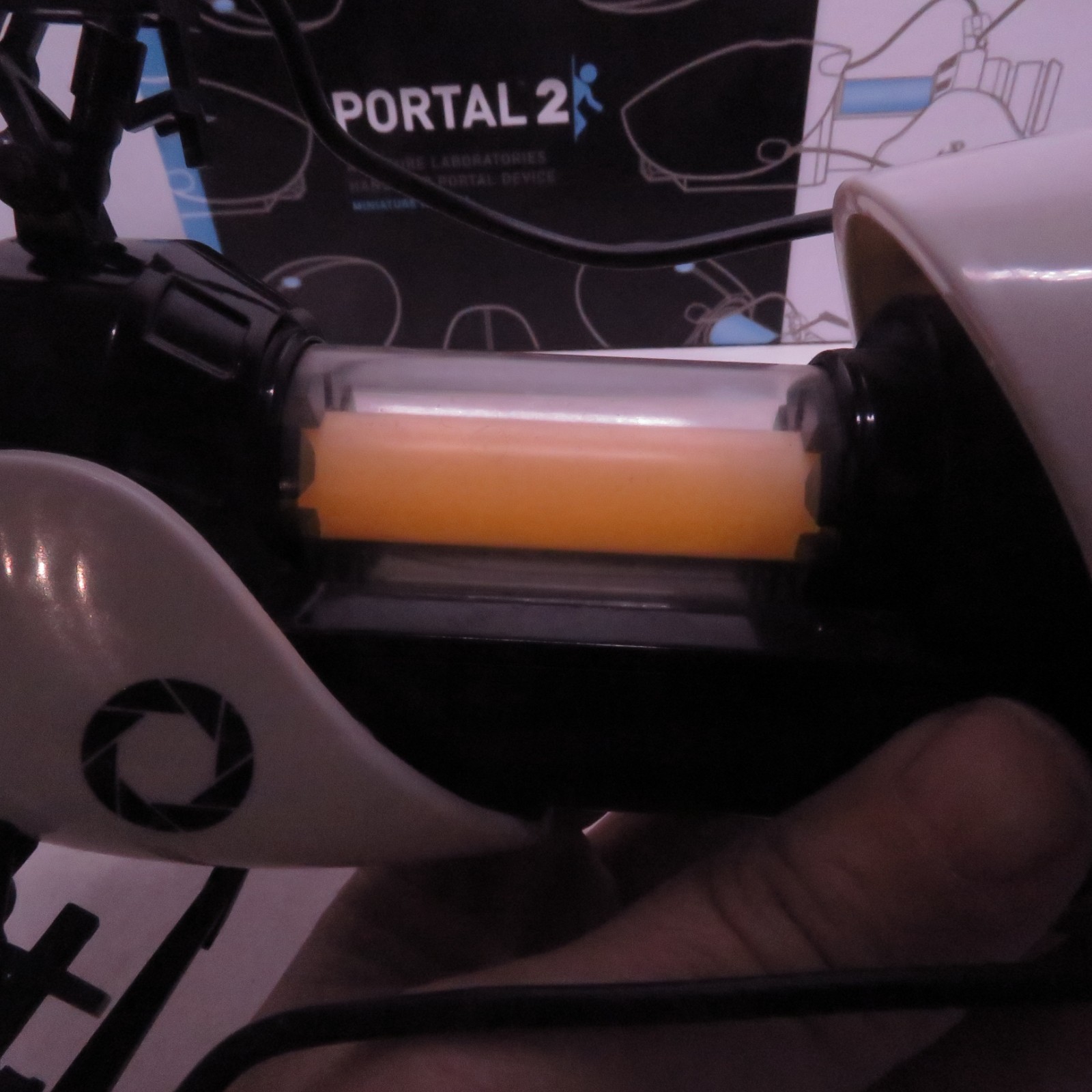 Portal 2 Aperture Science Portal Gun Replica Miniature Mini ThinkGeek READ