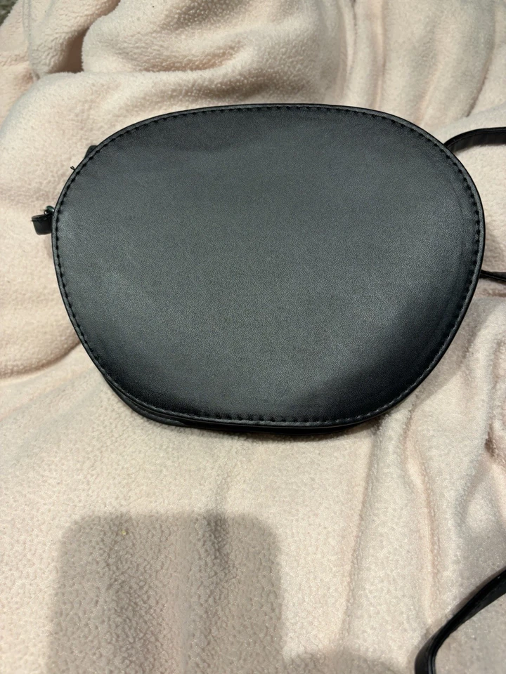 H&M Divided Black Cat Faced Crossbody Bag - Image 3 of 4
