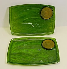 Pair green white swirl marbled plastic lunch tray cup holder camp cottage picnic