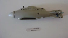 Lionel 3830  Reproduction Operating Submarine w/bottom plate