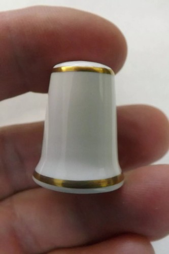 THIMBLE SOC. CHINA THIMBLE PAINTED BY N.CREED GUILDED RUSSELL FLOWERS (2922) - Bild 3 von 8
