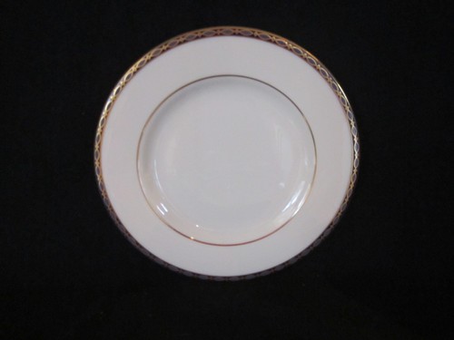 Minton St. James 5 Pieces Place Setting Bone China Made in England - Picture 4 of 6