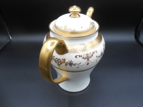 Minton Riverton Coffee Pot RARE- Never Used - Picture 2 of 7
