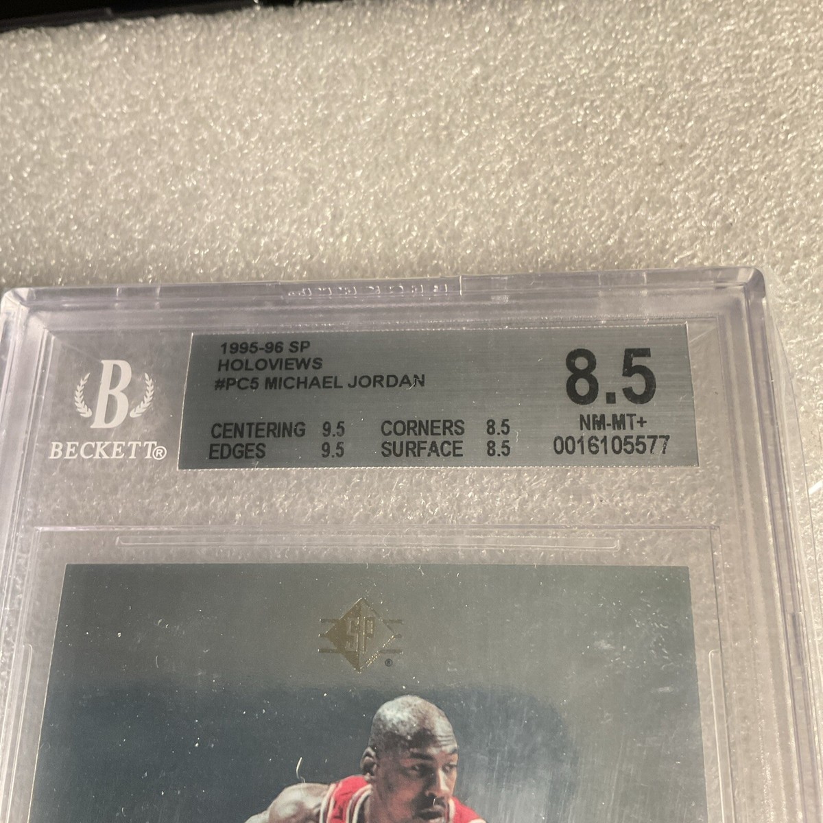 1995-96 UPPER DECK SP MICHAEL JORDAN HOLOVIEWS #5/40 BGS 8.5