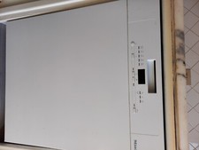 lavastoviglie miele da incasso vendesi per pezzi ricambio no motore no scheda 2 