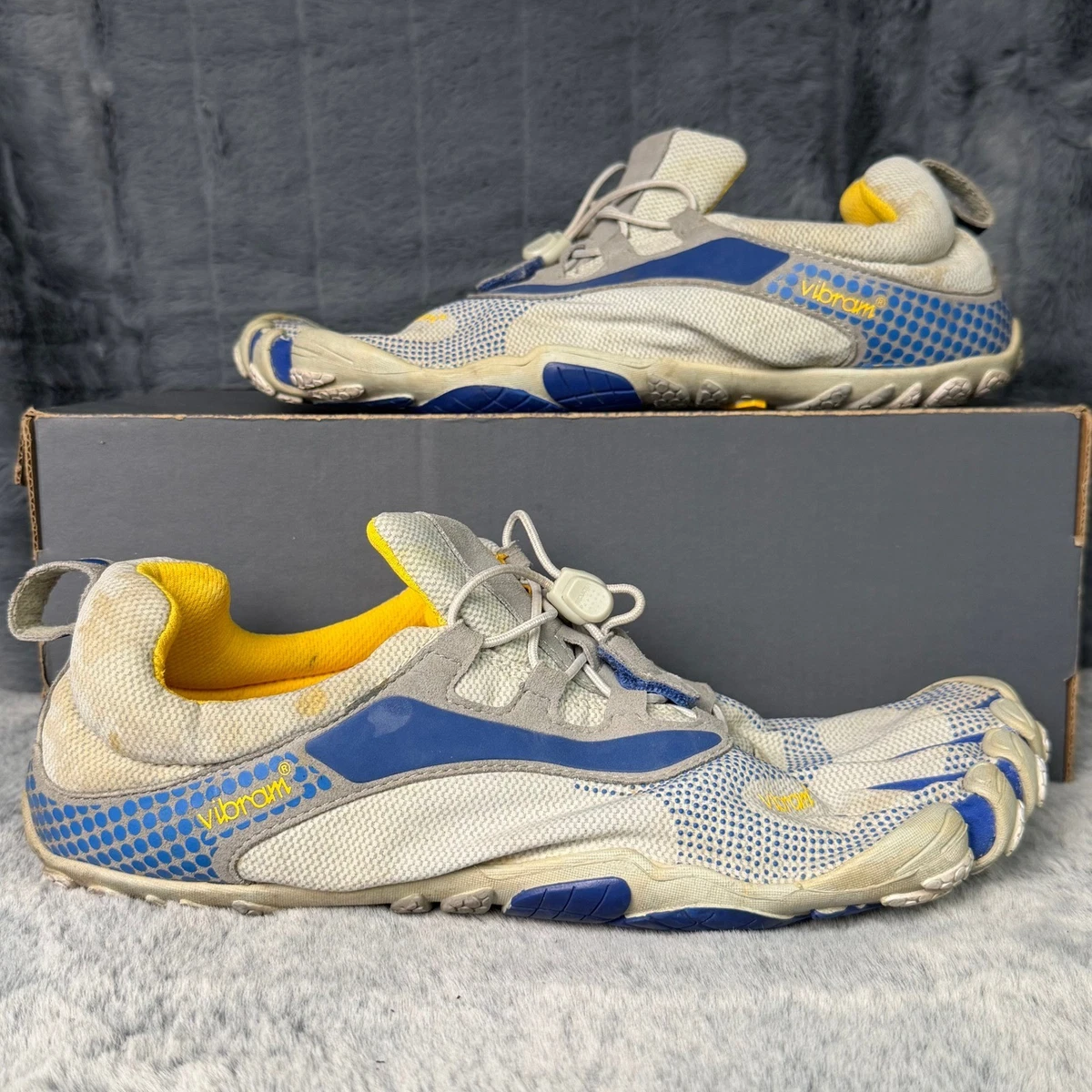 Vibram FiveFingers Bikila Sneakers for Men for Sale | Shop  display picture 2