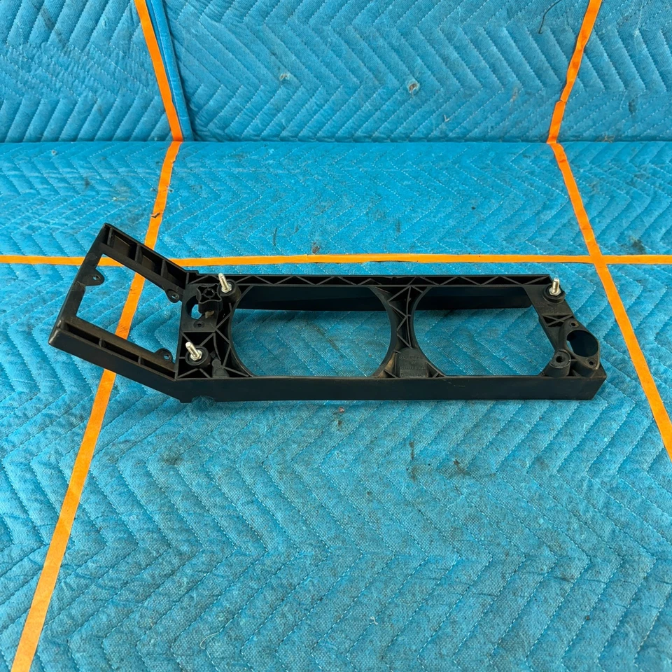 CHRYSLER TC MASERATI 1989-1991 SOPORTE MARCO LUZ DELANTERA IZQUIERDA OEM Foto 4 de 4