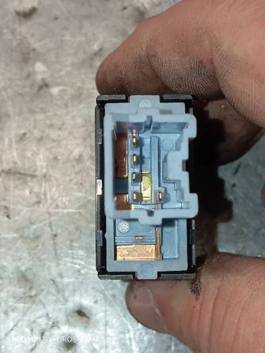 MR951431 button for MITSUBISHI MONTERO 3.2 DID 5P V60 GLS 2004 43570 - Imagen 4 de 4