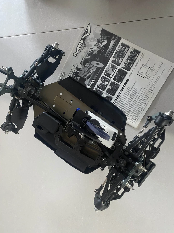 MUGEN SEIKI MBX7 1/8 Buggy Roller – Brand New Built, Never Run, Collector Grade - Image 3 of 4