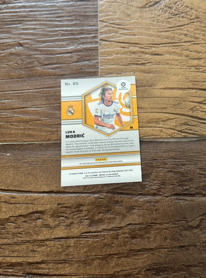 Luka Modric 2021-22 Panini Mosaic La Liga NRMT+ Real Madrid!! - Image 2 of 2