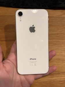 iPhone XR 64 GB