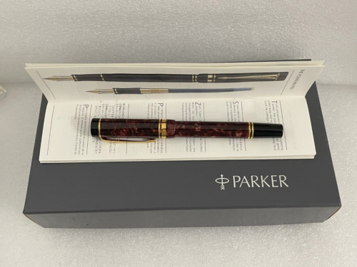 1st Gen. Parker Duofold Int'l MK1 Marble Maroon 23K Trim 18K Nib (Discontinued)