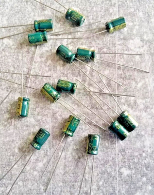 6 Stück ELKO 220uF 10V 105°C Elektrolytkondensator Radial Low ESR
