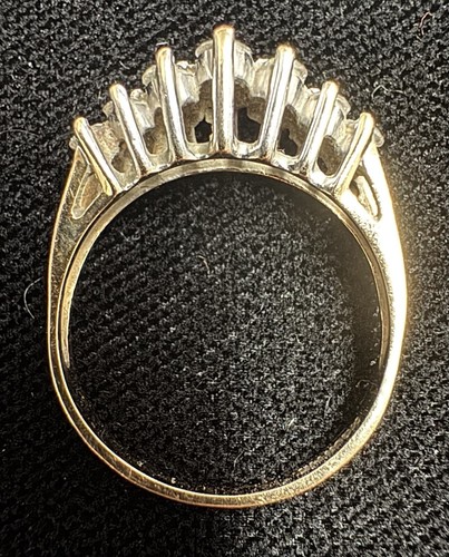 14K Yellow Gold Diamond Cluster Ring 3.5g Sz 8.5 - PRE OWNED - Picture 6 of 11