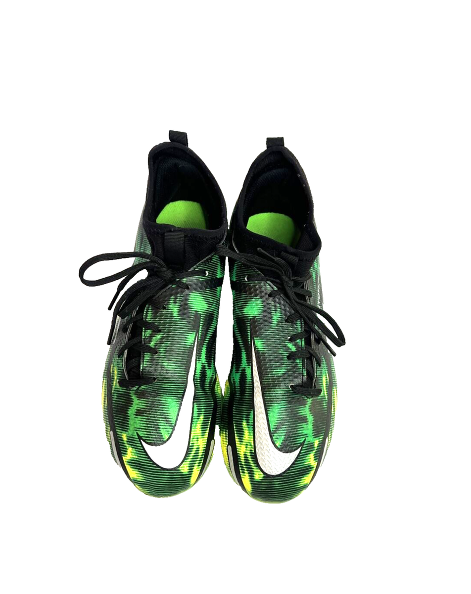 Nike Jr. Phantom GT2 Academy DF SW FG/ MG Green Soccer Nike Jr. Phantom GT2 Academy DF SW FG/ MG Green Soccer