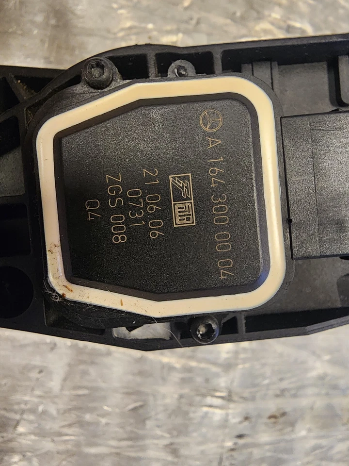 Mercedes-Benz GL450 ML450 2007-2012 acelerador de pedal de gasolina A 164 300 00 04 y GIMP Foto 4 de 4