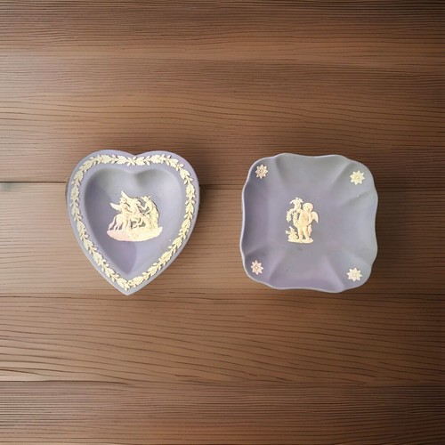 Two Wedgwood Jasperware Dishes Heart Square Wedgwood Blue Porcelain - Picture 1 of 6