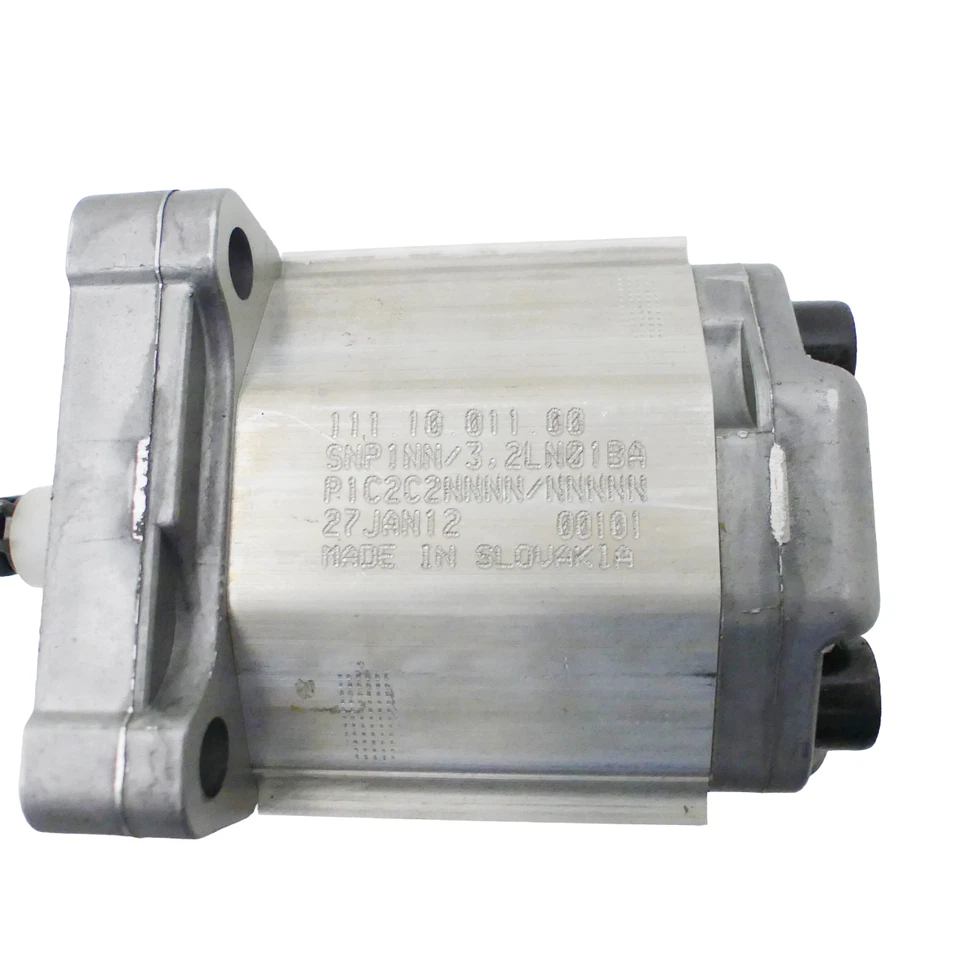 Pompa ad ingranaggi SAUER DANFOSS 111.10.011.00 SNP1NN/302LN01BA P1C2C2NNNNN/NNNNN -inutilizzata- - Immagine 4 di 4