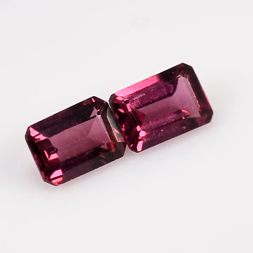 1,35 ct & 6x4 mm _ Lila Rosa Natürlicher Rhodolith Granat Achteck 2 Stück Edelsteine - Video 1 von 1