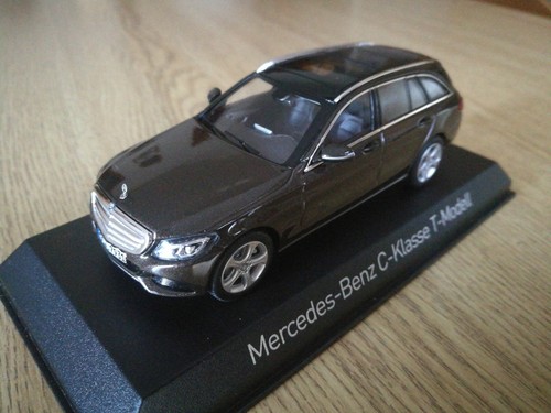 Mercedes C-klasse 1/43 - Foto 2 di 6