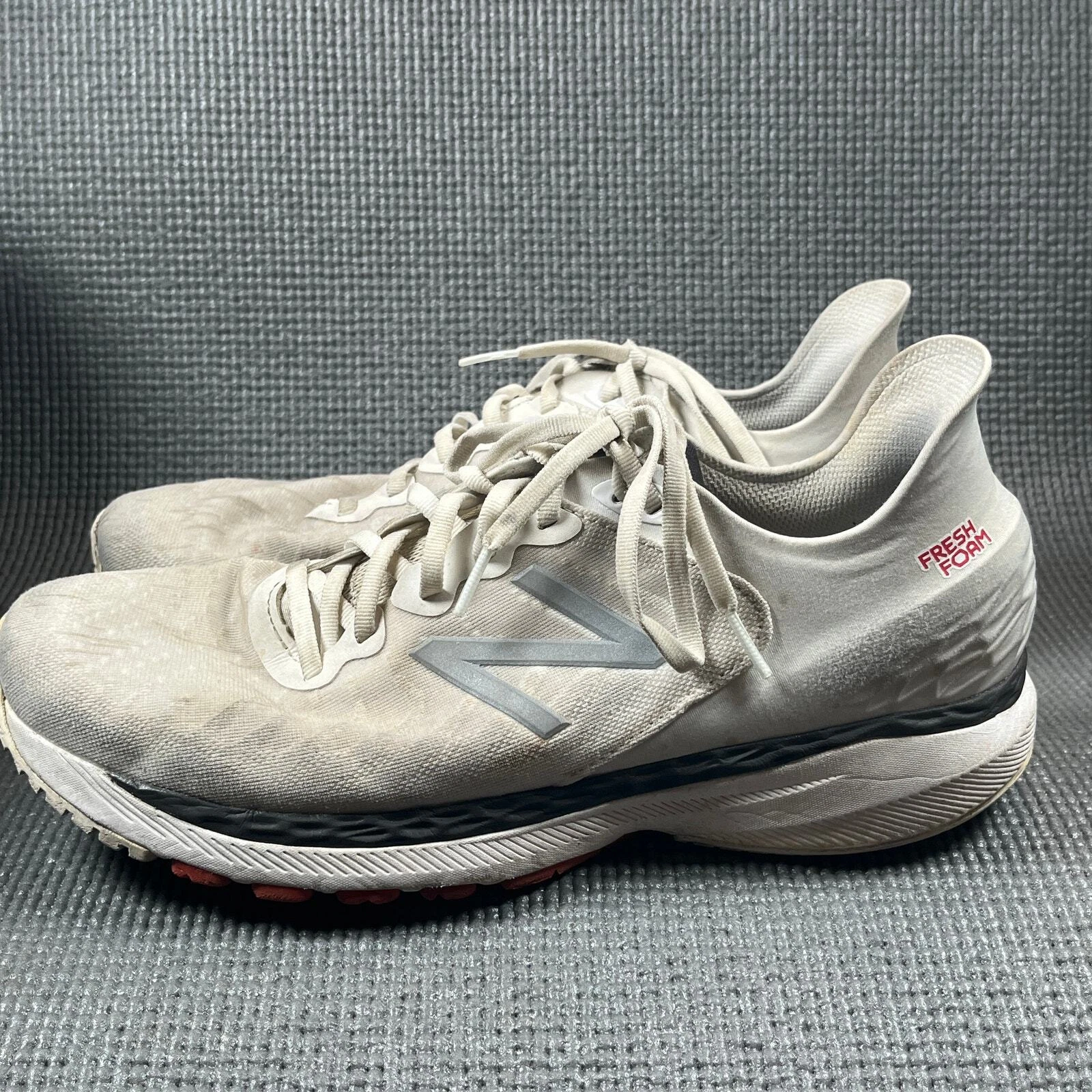 Scarpe da corsa New Balance Fresh Foam 860v11 da uomo taglia 11 5 bianche sportive