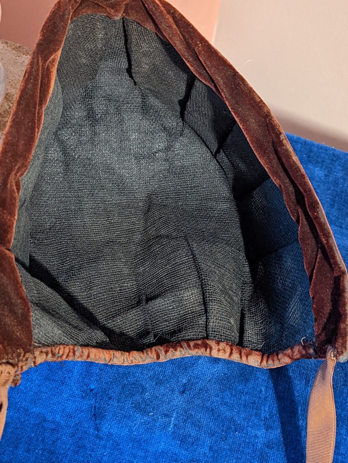 ANTIQUE VICTORIAN BROWN VELVET BONNET - image 8